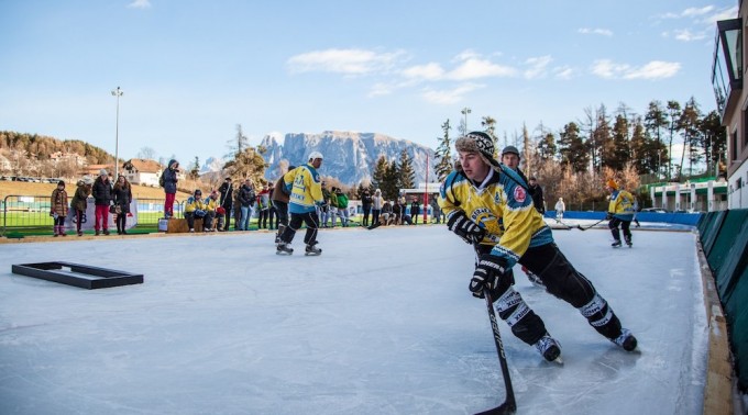 Pond_Hockey_2