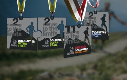 Foto_Medaille_Finisher_Brixen_Dolomiten_Marathon_2020