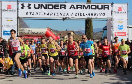 Under_Armour_Kalterer_See_Halbmarathon_Mezza_Maratona_Lago_di_Caldaro_credits_hkMedia