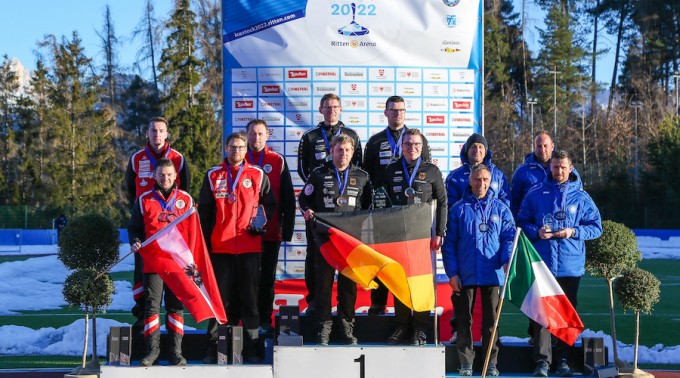 AUT-GER-ITA_Ice_Stock_World_Championships_Ritten-Renon_Team_target_Men_Credits_Profunser.jpg