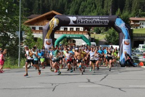 Start_partenza_Ratschings_Mountain_Trail_19_06_2022_Credits_hkMedia