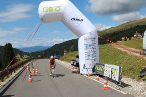 Arrivo_Passo_Erbe_Ziel_Würzjoch_GDD_26_07_2022_Credits_hkMedia